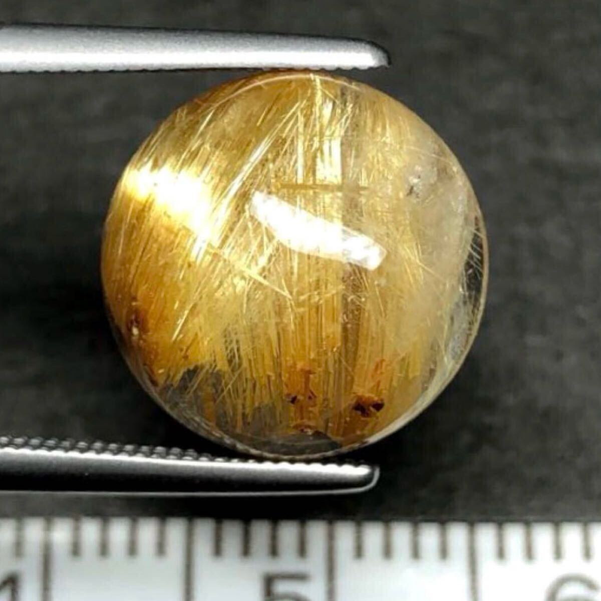 【全品半額】3896【極太タイチン！猫目金線】6.30ct天然ゴールデンルチルクォーツルース　ブラジル産ラウンドカボションルース