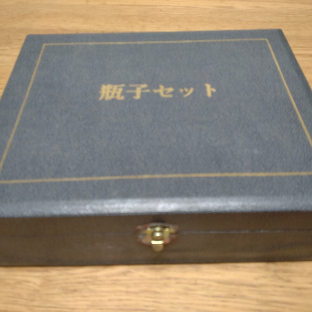 酒器 24KGP 金属工芸 屠蘇器 縁起物 瓶子セット 金杯 レトロ 酒器 24KGP 金属工芸 屠蘇器 縁起物 瓶子セット 金杯 レトロ
