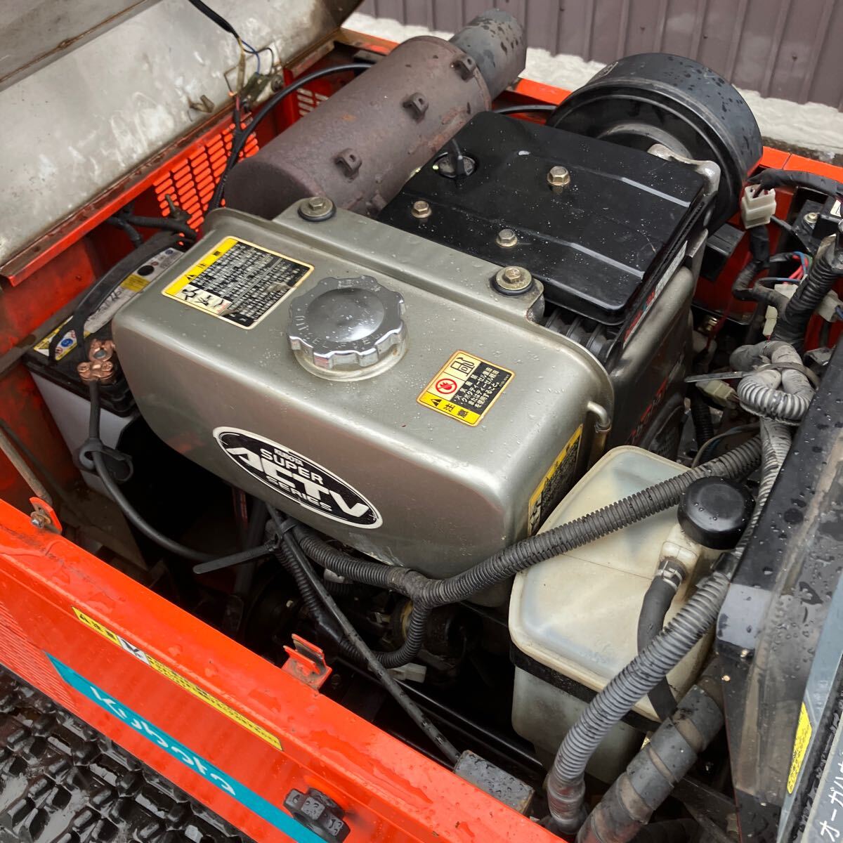 除雪機 クボタ KSR104 ローリング 電動シューター 整備済み 除雪機 クボタ KSR104 ローリング 電動シューター 整備済み