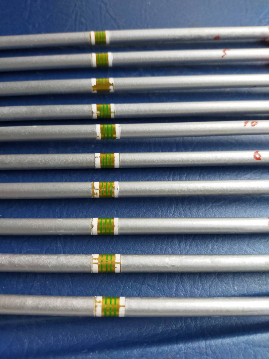 EASTON X7 アルミ矢10本セット　長さ約67.5cm　羽根等補修済み　アーチェリー