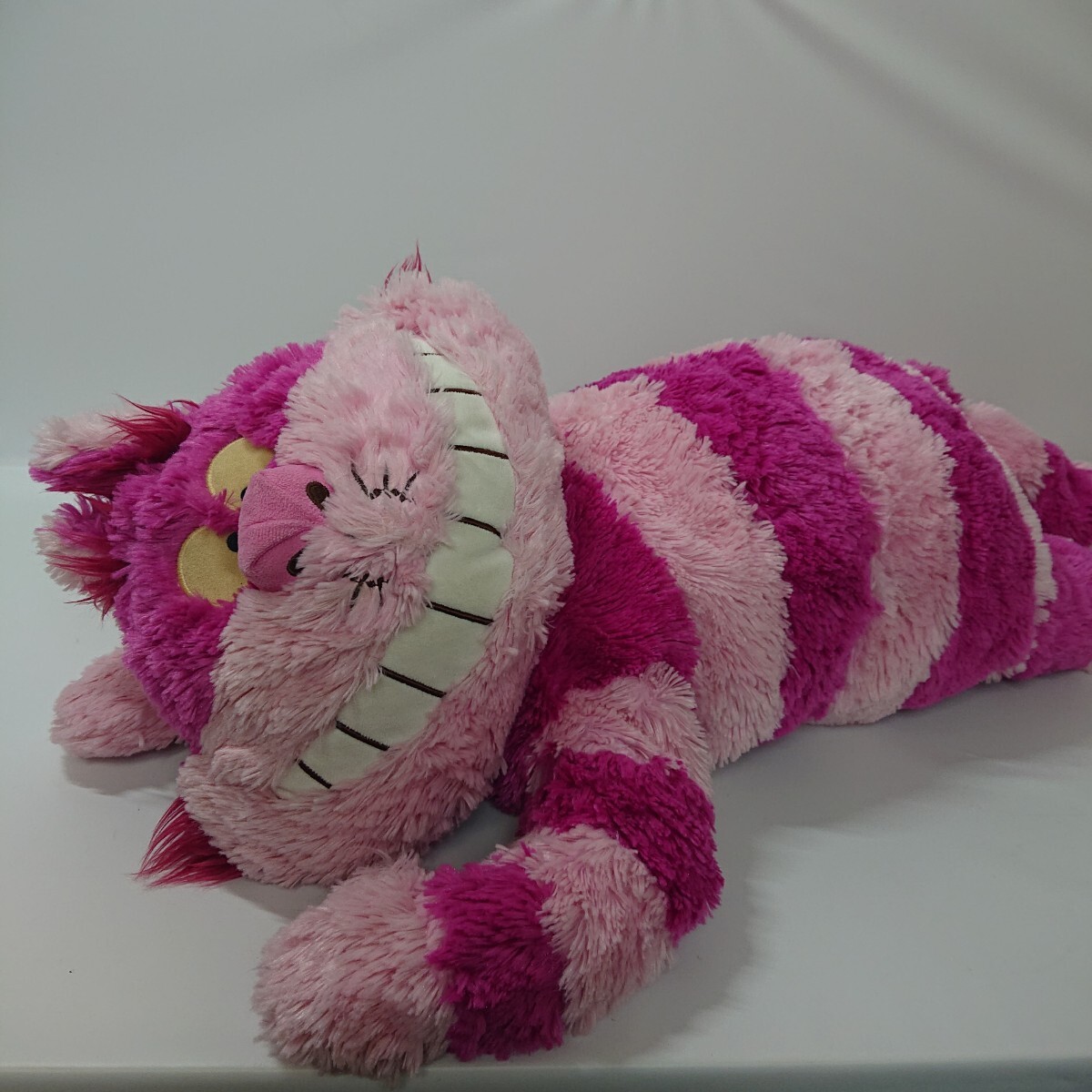 ディズニーストア チシャ猫 ぬいぐるみ だきまくら チシャネコ ディズニーストア チシャ猫 ぬいぐるみ だきまくら チシャネコ