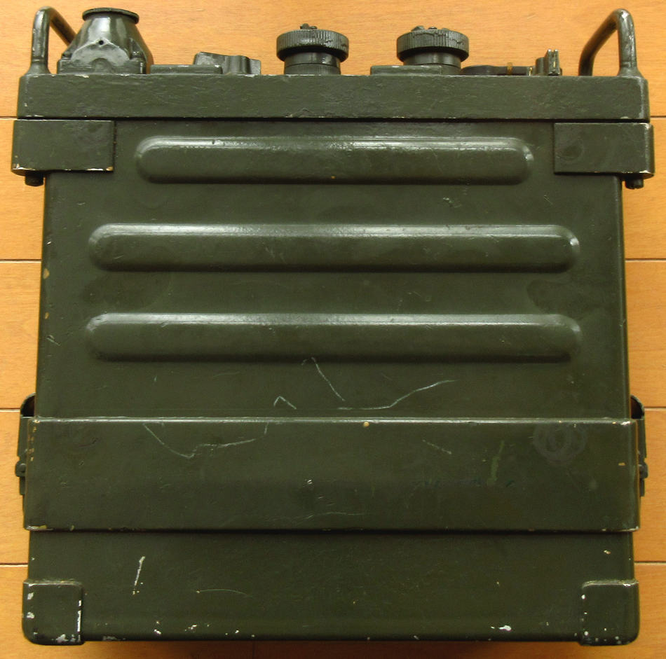 アメリカ軍 米軍払い下げ品 ジャンク 軍用 無線機 RT-505/PRC-25 アメリカ軍 米軍払い下げ品 ジャンク 軍用 無線機 RT-505/PRC-25