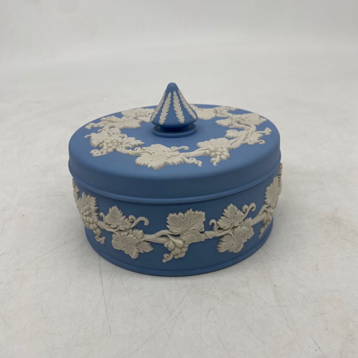 ウェッジウッド 小物入れ WEDGWOOD 陶器 蓋物 ブルー 箱付き ラウンドボックス roundbox ジャスパー jasper YO12C7