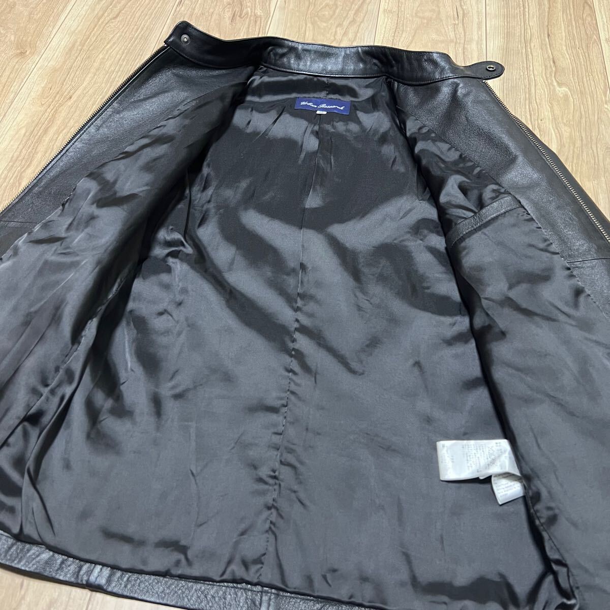 ★高級★本革 URBAN RESEARCH アーバンリサーチ 長袖 シングルライダースジャケット 革ジャン レザージャケット 黒 ブラック メンズ R-6890_画像3