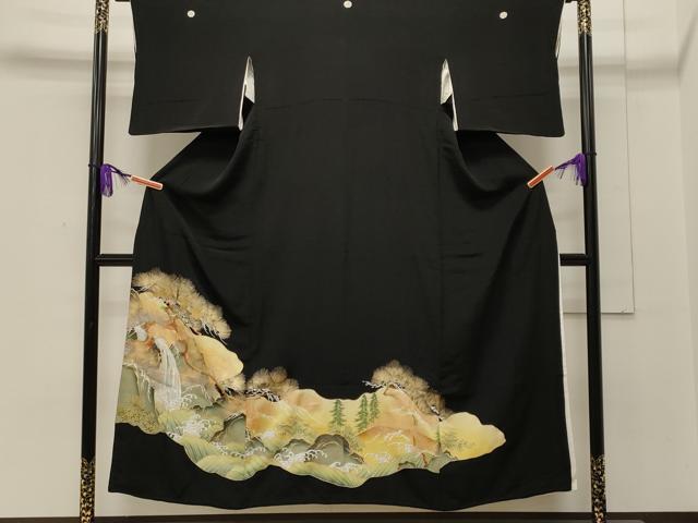 平和屋着物■豪華黒留袖　風景松葉文　金彩　逸品　未使用　CAAJ3275ch
