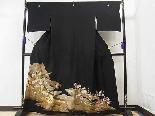 平和屋着物■豪華黒留袖　駒刺繍　尾長鳥竹垣菊花文　金彩　逸品　CAAB2501yc