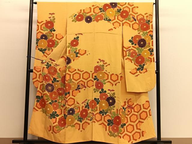 平和屋着物■豪華振袖　駒刺繍　雲隠れ亀甲花文　金彩　正絹　逸品　BAAM1796xi