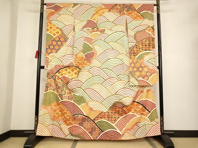 平和屋着物■豪華振袖　駒刺繍　吉祥立波文　金彩　正絹　逸品　AAAN0813ja