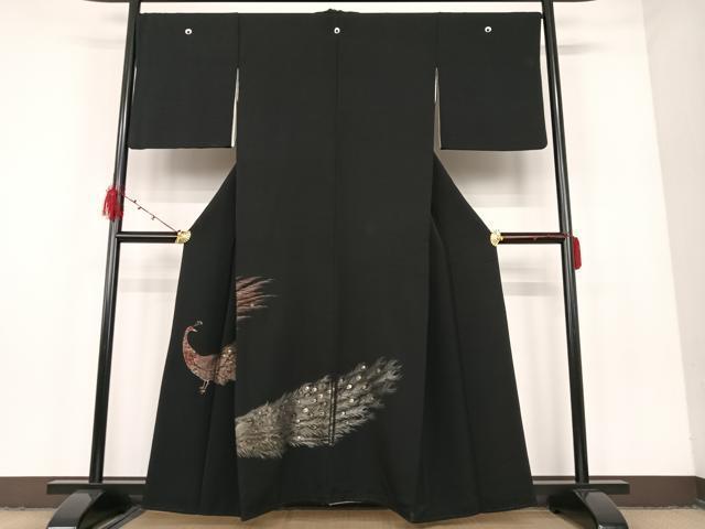 平和屋着物●豪華黒留袖　寿光織　孔雀文　金銀糸　正絹　逸品　AAAM5928ph