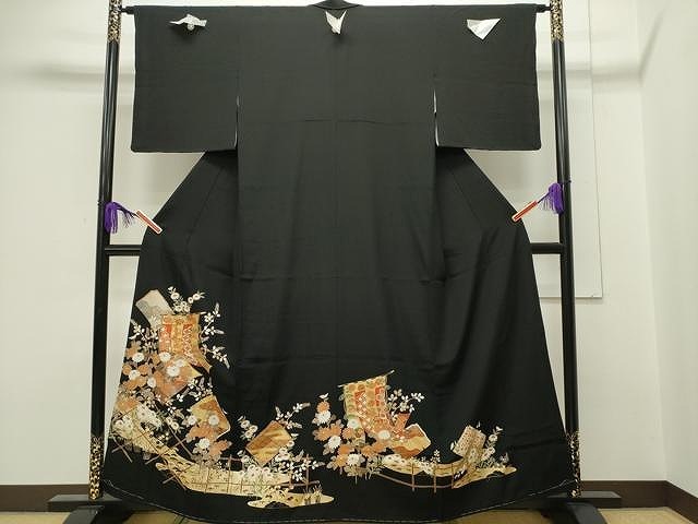 平和屋着物■豪華黒留袖　駒刺繍　色紙重ね几帳吉祥花文　金彩　さが美扱い　正絹　逸品　未使用　CAAJ5497ng