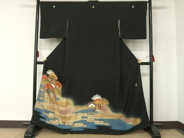 平和屋着物■豪華黒留袖　作家物　駒刺繍　流水松文　暈し染め　金彩　正絹　逸品　AAAK7674cy