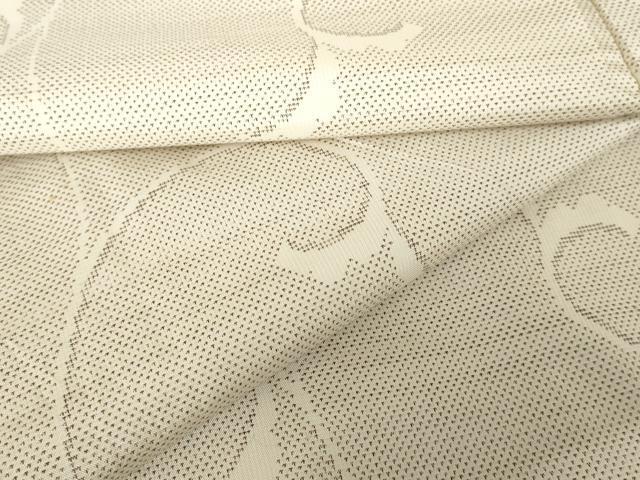 平和屋着物●本場大島紬　白大島　９マルキ　唐草文　正絹　逸品　AAAO7075cs