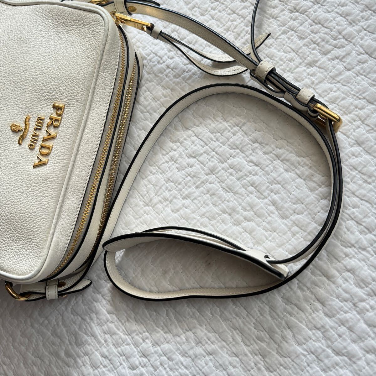 美品 PRADA プラダ Wジップ ショルダーバッグ 1BH082 斜め掛け ショルダーバッグ レザー カメラバッグ ホワイト