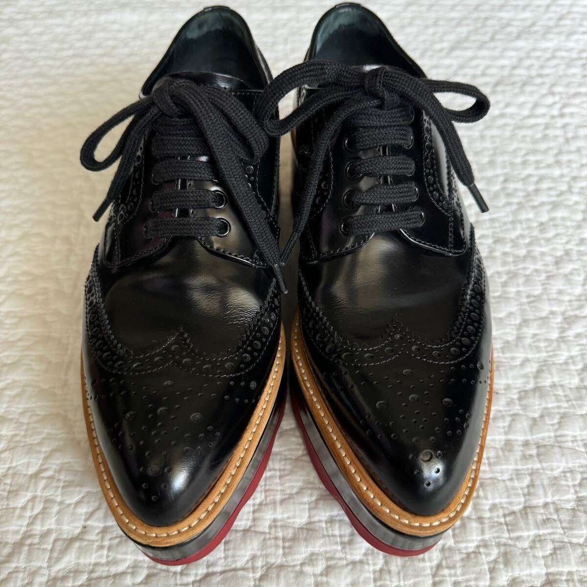 美品 プラダ PRADA ウィングチップ 厚底 レザーシューズ 美品 プラダ PRADA ウィングチップ 厚底 レザーシューズ