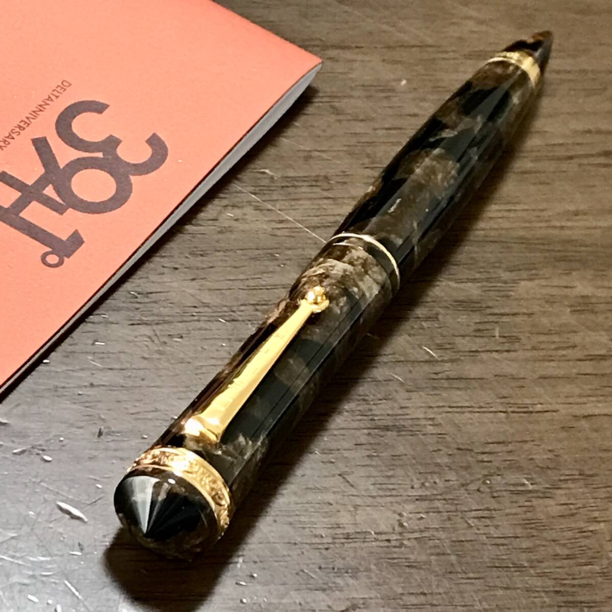 デルタ 39+1周年記念 399本限定 セルロイド 18K 万年筆 字幅 M