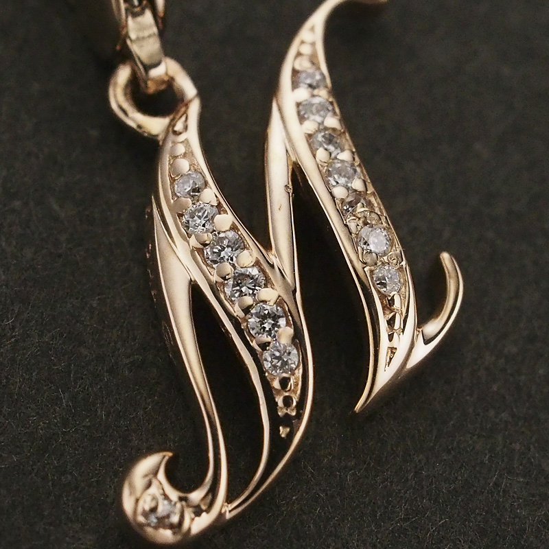 ゆきざき ダイヤモンド アルファプティ イニシャルM チャーム Y.ALPHA.PUTITE.32.22.M ネックレス K18PG 箱・証明カード付_画像3