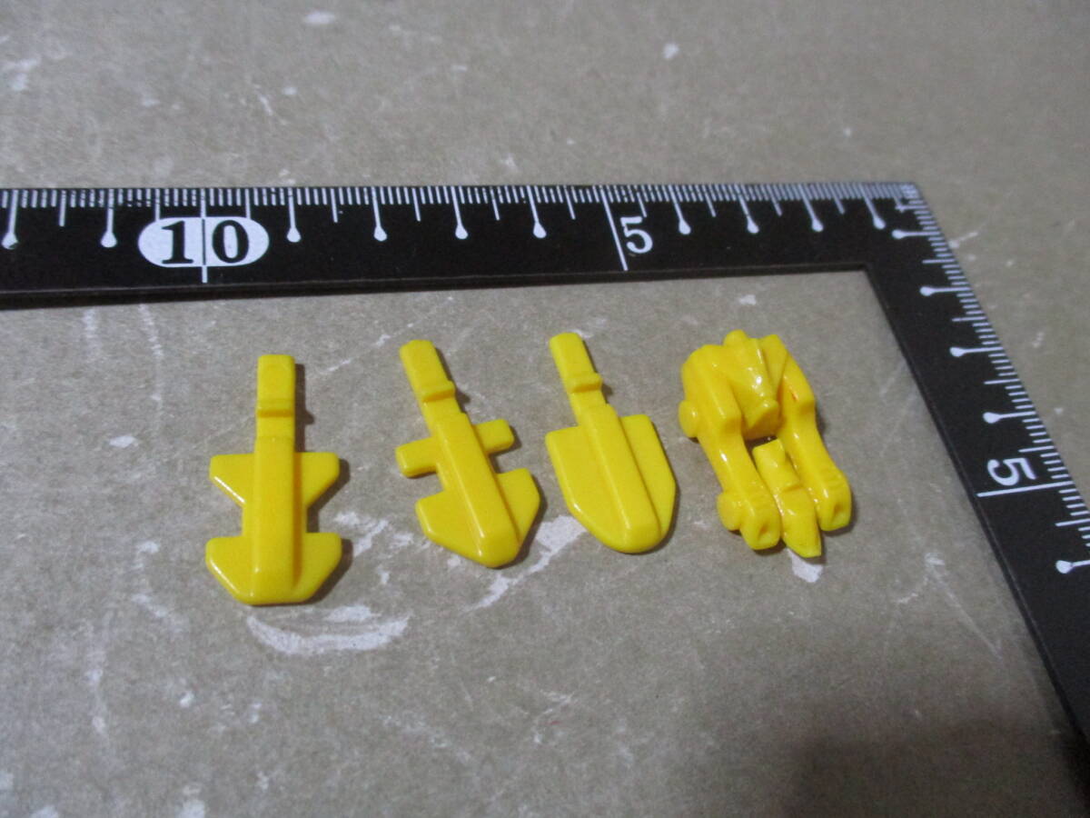 ２　部品　ポピー　超合金　　ビッグギャリー　マシンハヤブサ