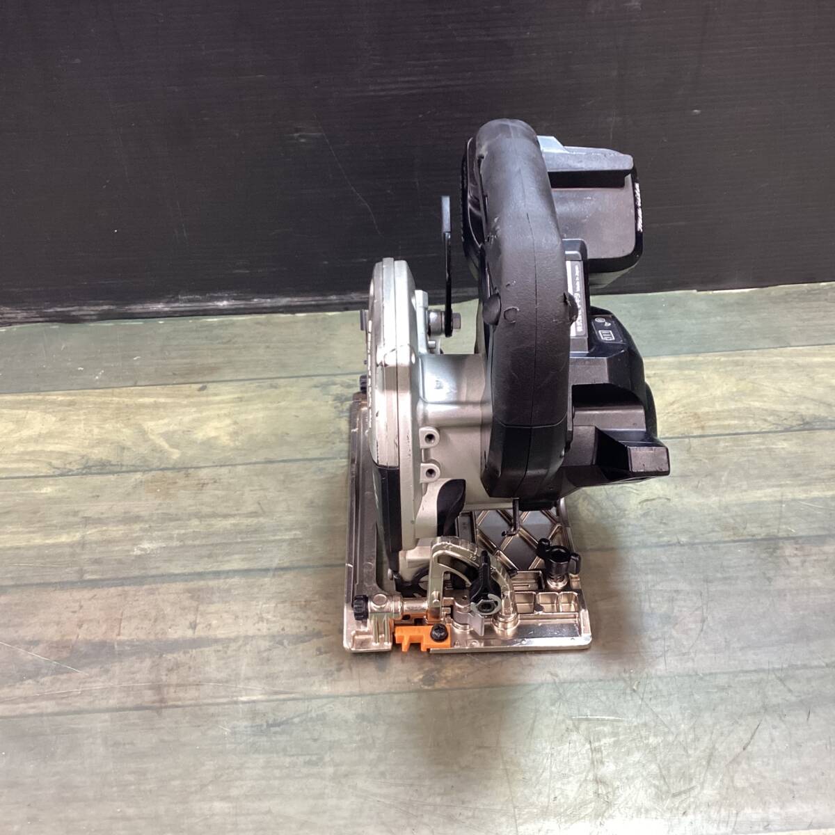 中古品】 マキタ(makita) コードレスマルノコ HS474DZB 【代引きOK】 中古品】 マキタ(makita) コードレスマルノコ HS474DZB 【代引きOK】