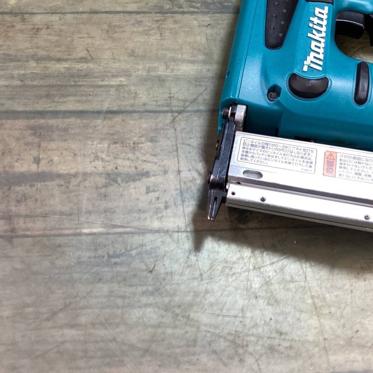中古品】 マキタ(makita) コードレスピンタッカ PT350DZ 中古品】 マキタ(makita) コードレスピンタッカ PT350DZ