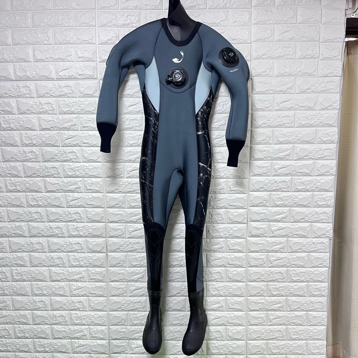 美品　WORLDDIVE ドライスーツ　スキューバダイビング　 ウェットスーツ　柔軟　レディース　良好　140 24cm ロングファスナー　09