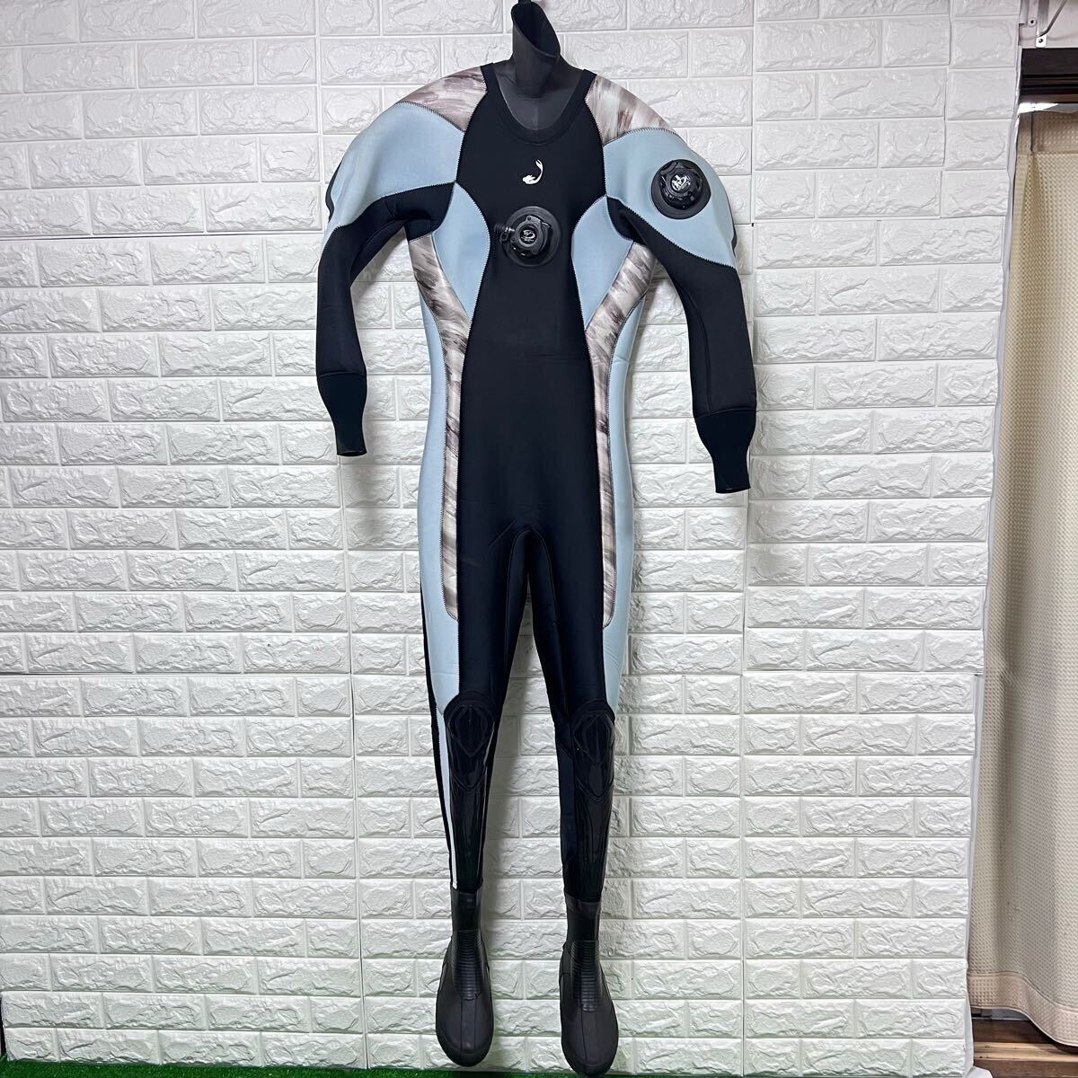 WORLDDIVE ドライスーツ　スキューバダイビング　ウェットスーツ　25cm 美品　柔軟　メンズ/レディース　SL 01