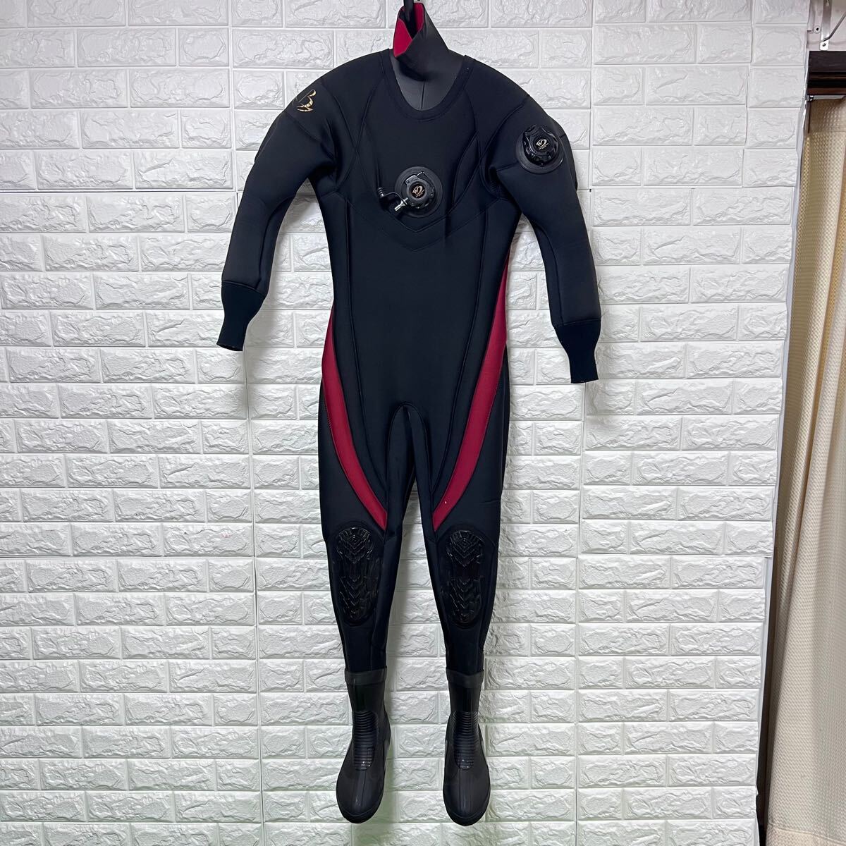 WORLDDIVE ドライスーツ　スキューバダイビング　 ウェットスーツ　135 25cm 柔軟　ロングファスナー　12