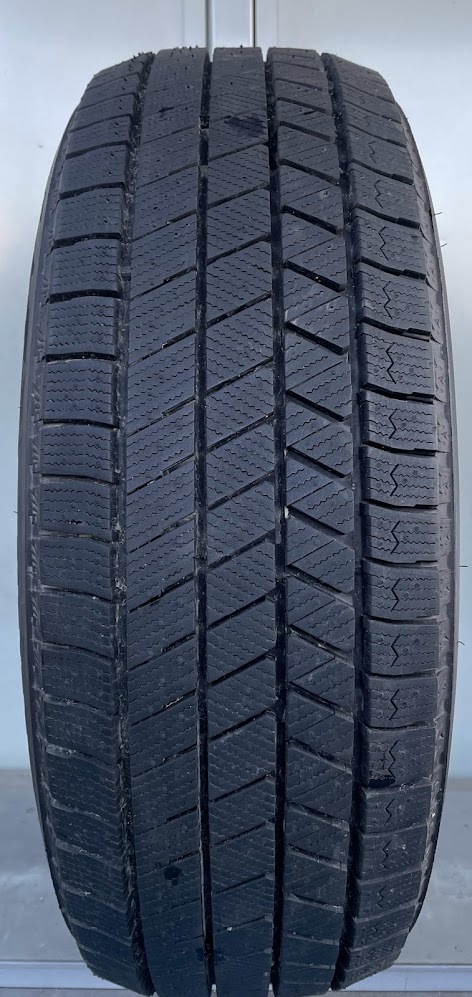 24120113　　【送料無料】　☆23年製☆　BRIDGESTONE　BLIZZAK　VRX3　215/60R17　96Q　1本