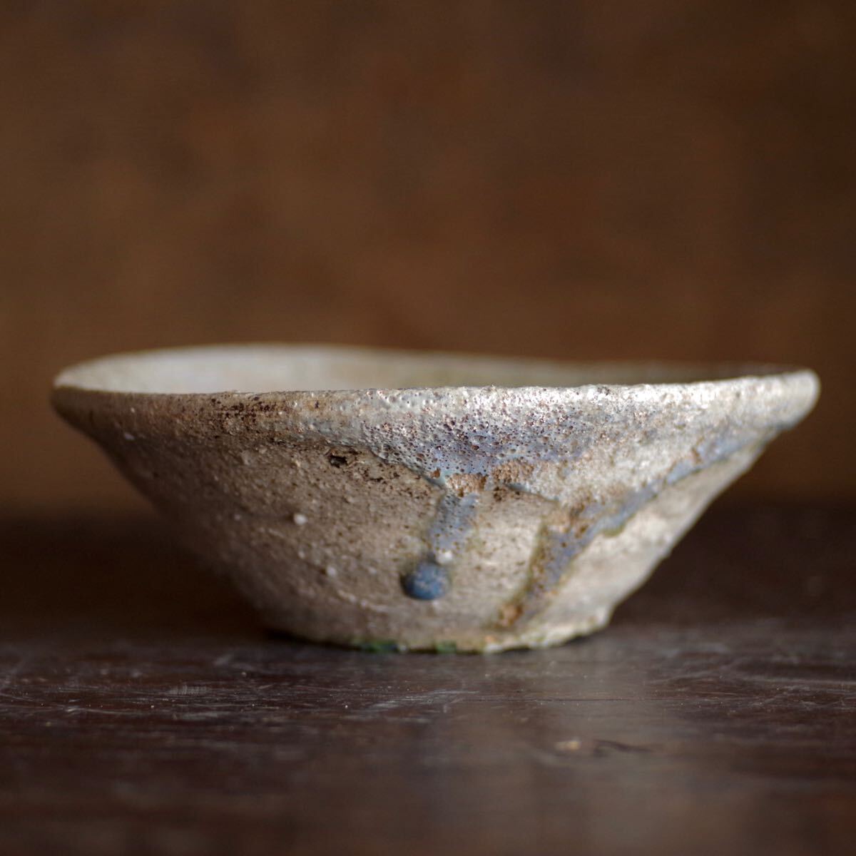 希少】窯変の美しい厚手の山茶碗 常滑 鎌倉時代 山盃 山皿 平盃 希少】窯変の美しい厚手の山茶碗 常滑 鎌倉時代 山盃 山皿 平盃