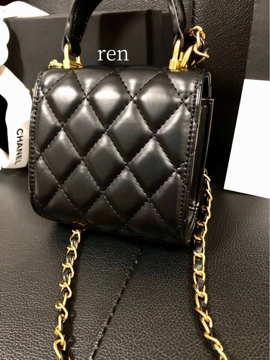 新品 シャネル ノベルティ CHANEL ショルダーバッグ ミラー付き 新品 シャネル ノベルティ CHANEL ショルダーバッグ ミラー付き