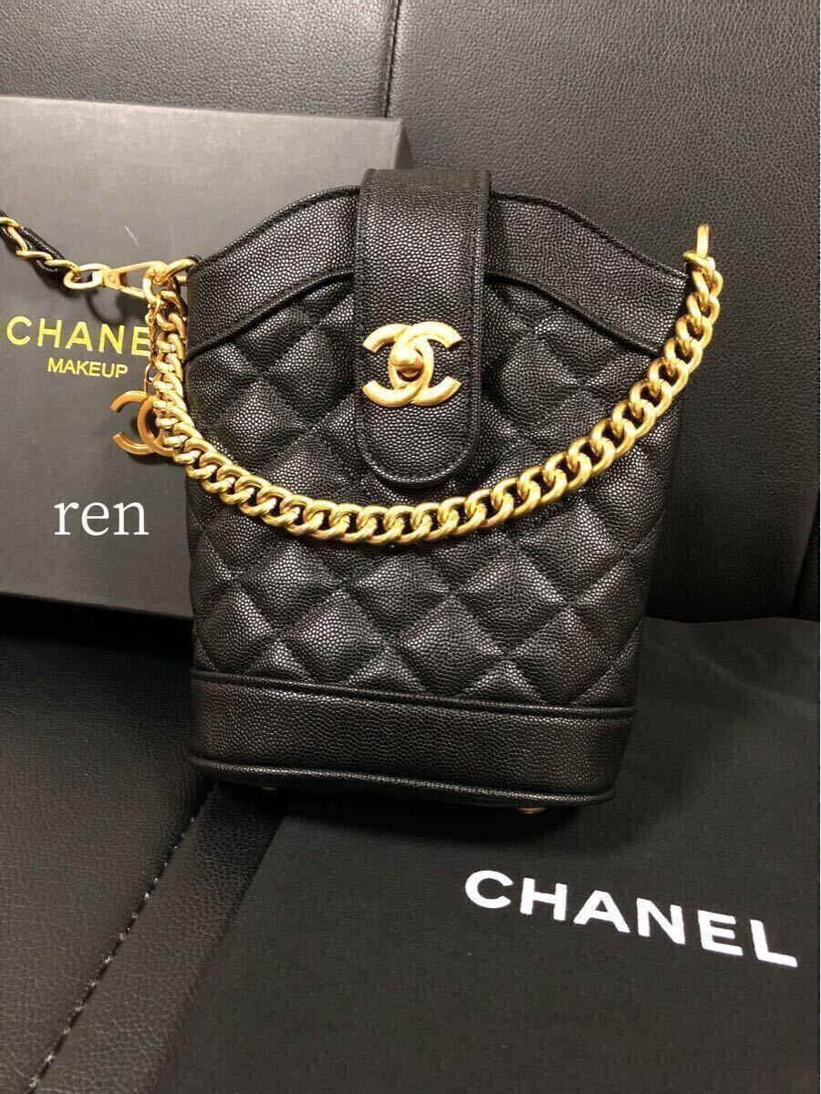 新品 CHANEL シャネル ノベルティ ショルダーバッグ ゴールド 新品 CHANEL シャネル ノベルティ ショルダーバッグ ゴールド