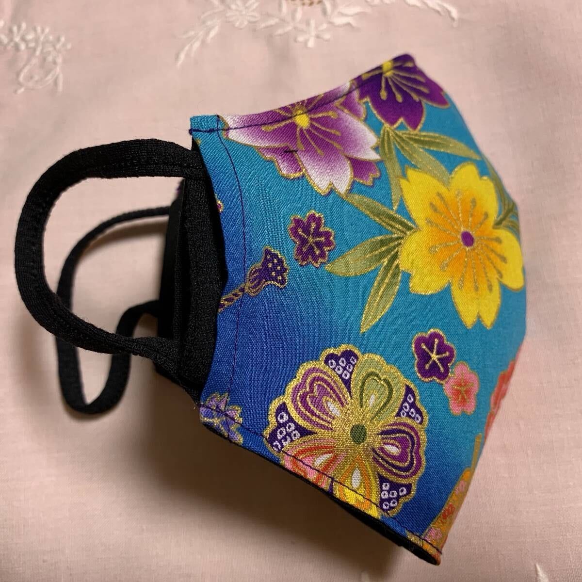 ハンドメイド　立体マスクカバー　和柄　②感染症対策、お正月、 成人式、パーティー　L_画像2