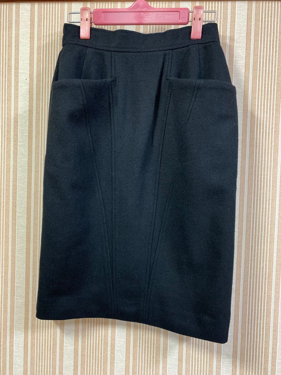 綺麗め中古　タイトスカート　M 黒　wool95% ナイロン5%_画像1