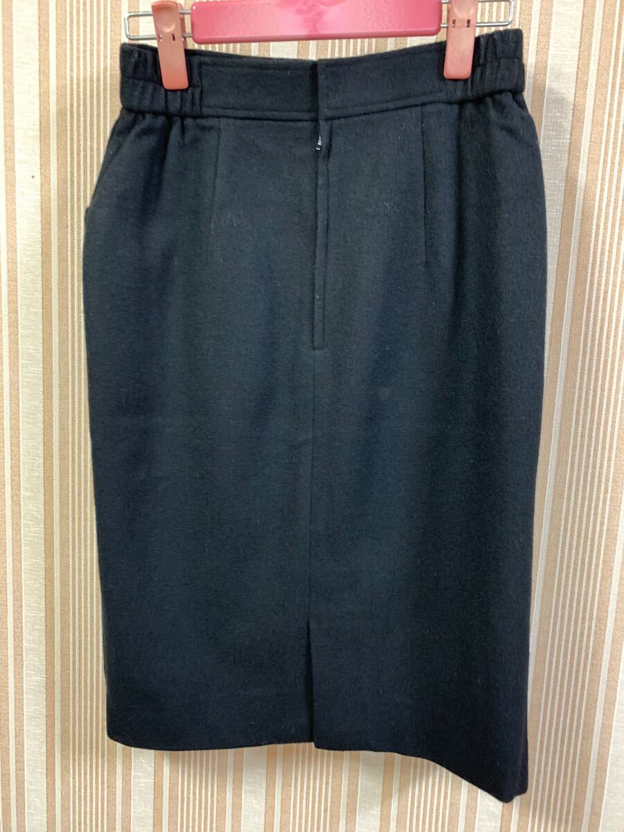 綺麗め中古　タイトスカート　M 黒　wool95% ナイロン5%_画像2