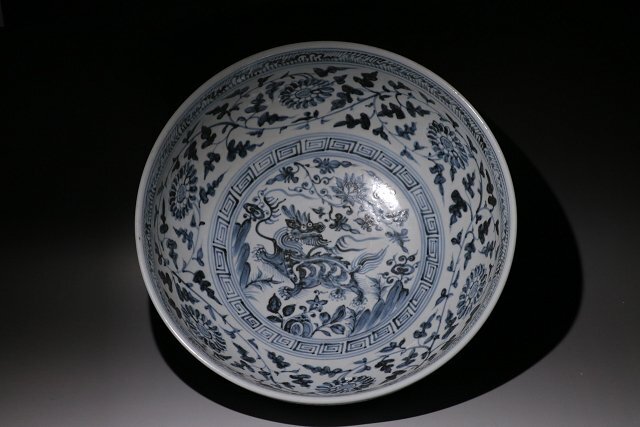特別依頼出品 三井家由来某寺院所蔵 龍泉窯 青磁花瓶 高さ 約 特別依頼出品 三井家由来某寺院所蔵 龍泉窯 青磁花瓶 高さ 約