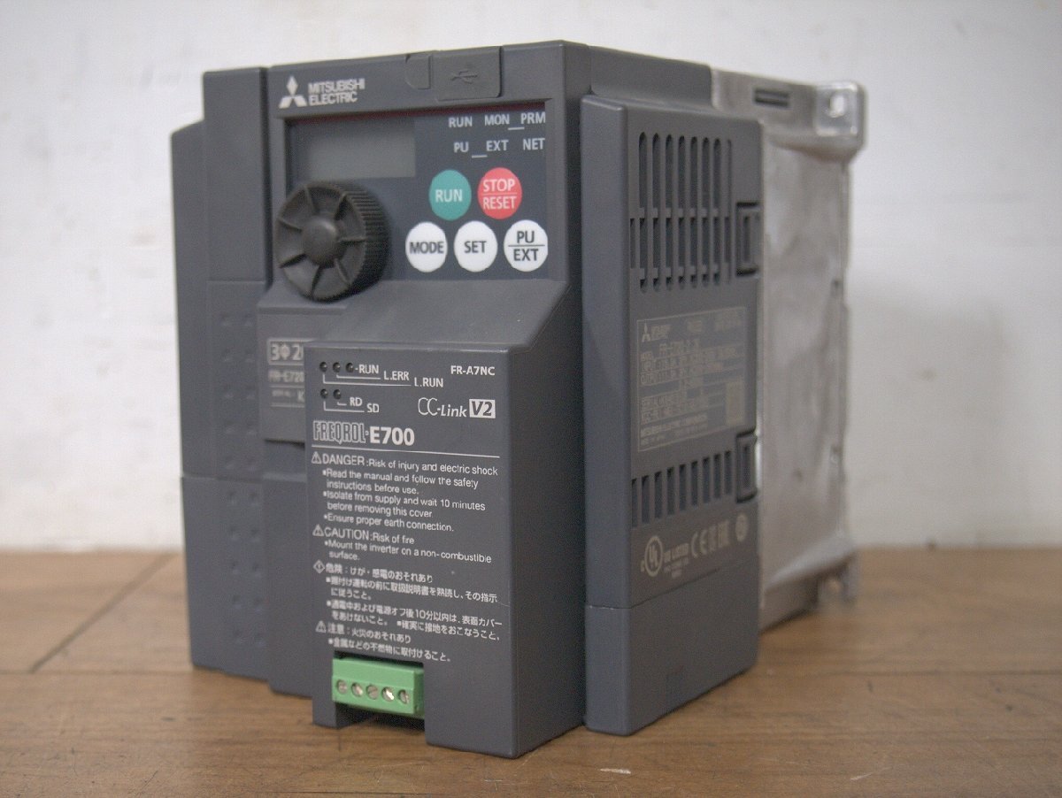 ☆【1W1212-19】 MITSUBISHI 三菱 インバーター FR-E720-2.2K 動作保証