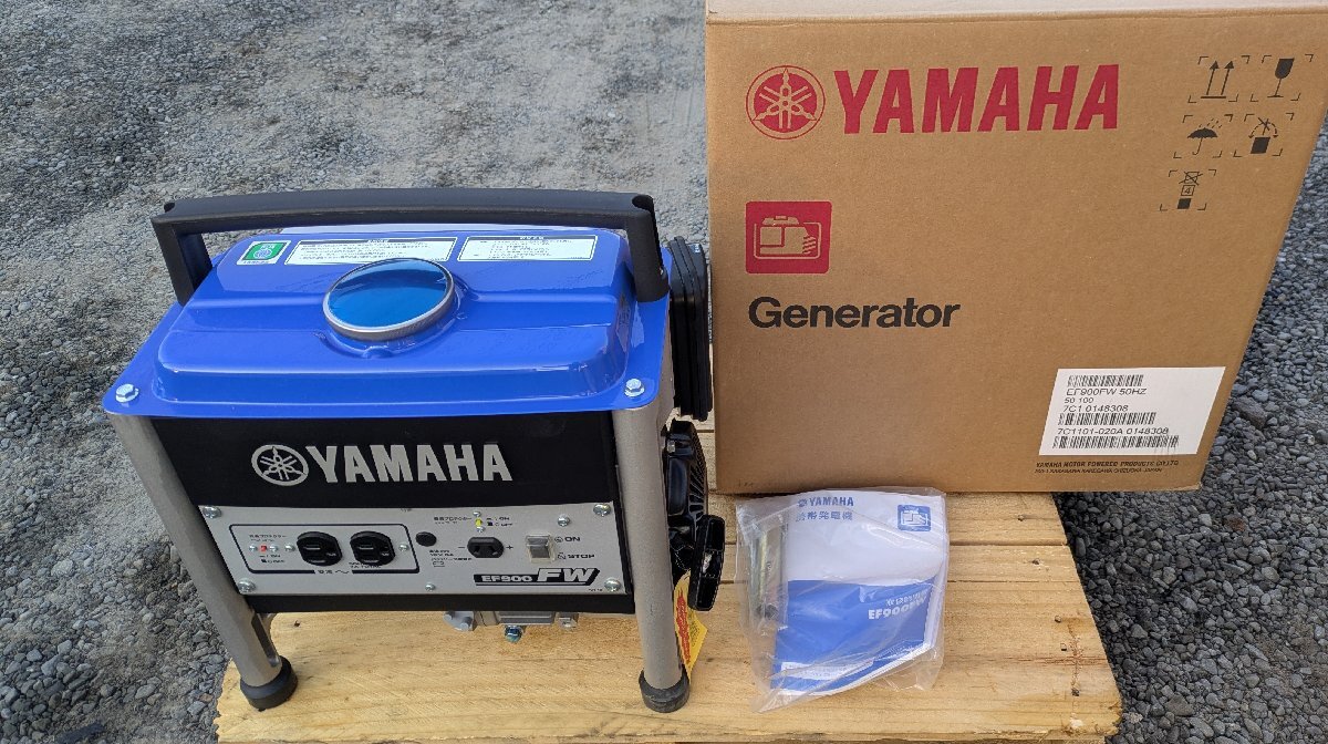 ヤマハ　ガソリンエンジン発電機EF９００FW　５０Hz専用　未使用保管品品　送料無料