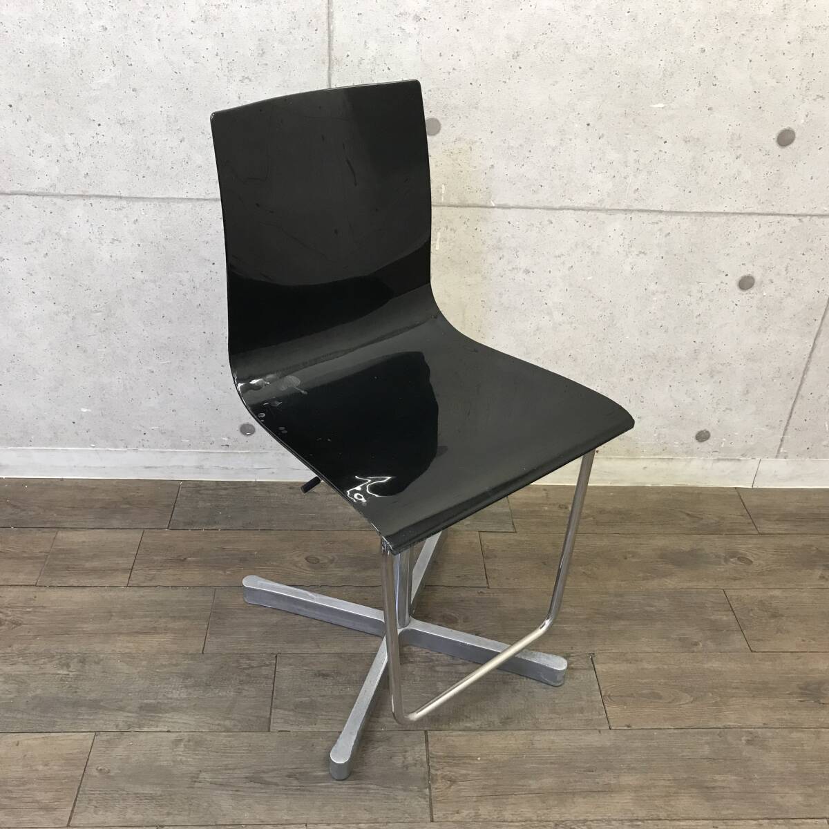 【値下 直接引取可】Cassina IXC. カッシーナ・イクスシー DESALTO WOK 535 ウォック 535 カウンターチェア グロッシーブラック I1129-2