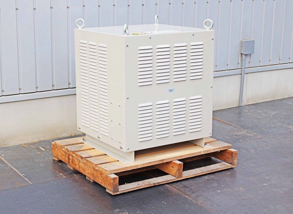 8843C24 未使用 中央電機工業 トランス 3CEN-7S 26kVA 変圧器 8843C24 未使用 中央電機工業 トランス 3CEN-7S 26kVA 変圧器