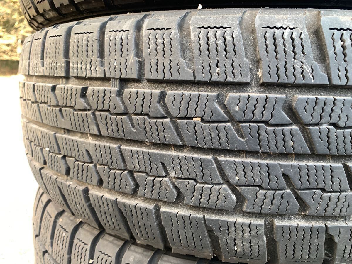 195/65R15 スタッドレスタイヤ4本セット グッドイヤー アイスナビ GOODYEAR ICENAVI ZEA2 2016年製造_画像3