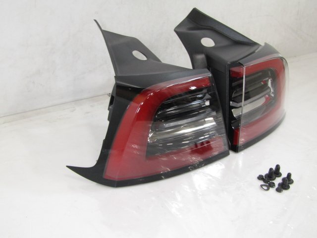 *[P28+D2] tesla модель Y задние фонари задний фонарь левый и правый в комплекте * электризация проверка settled 