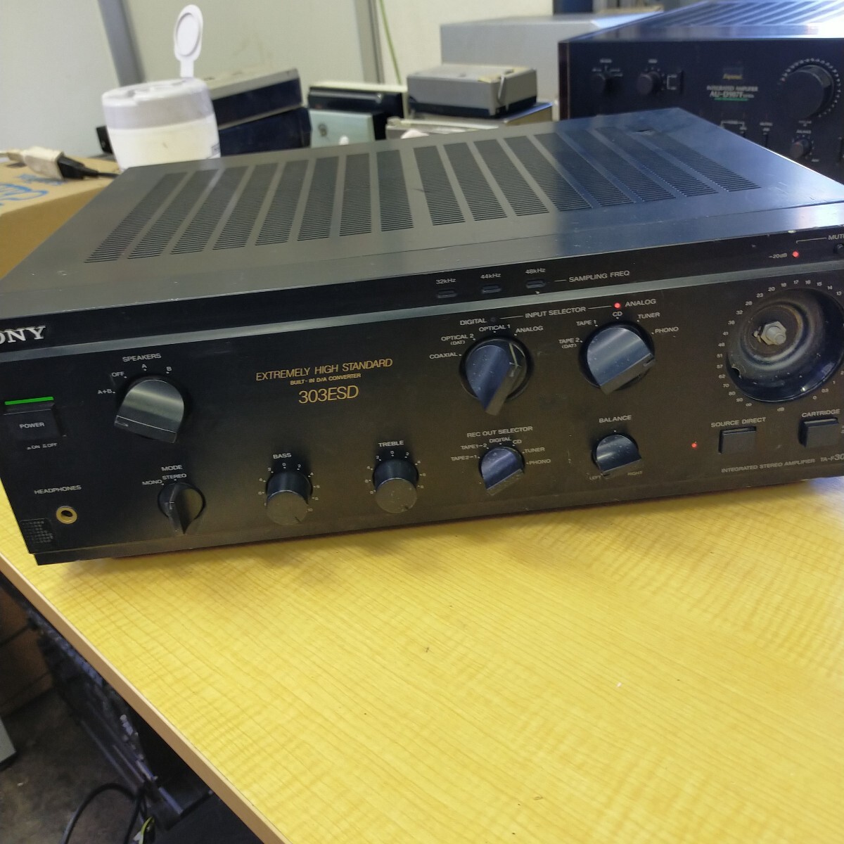 SONY основной предусилитель TA-F303ESD электризация проверка settled 