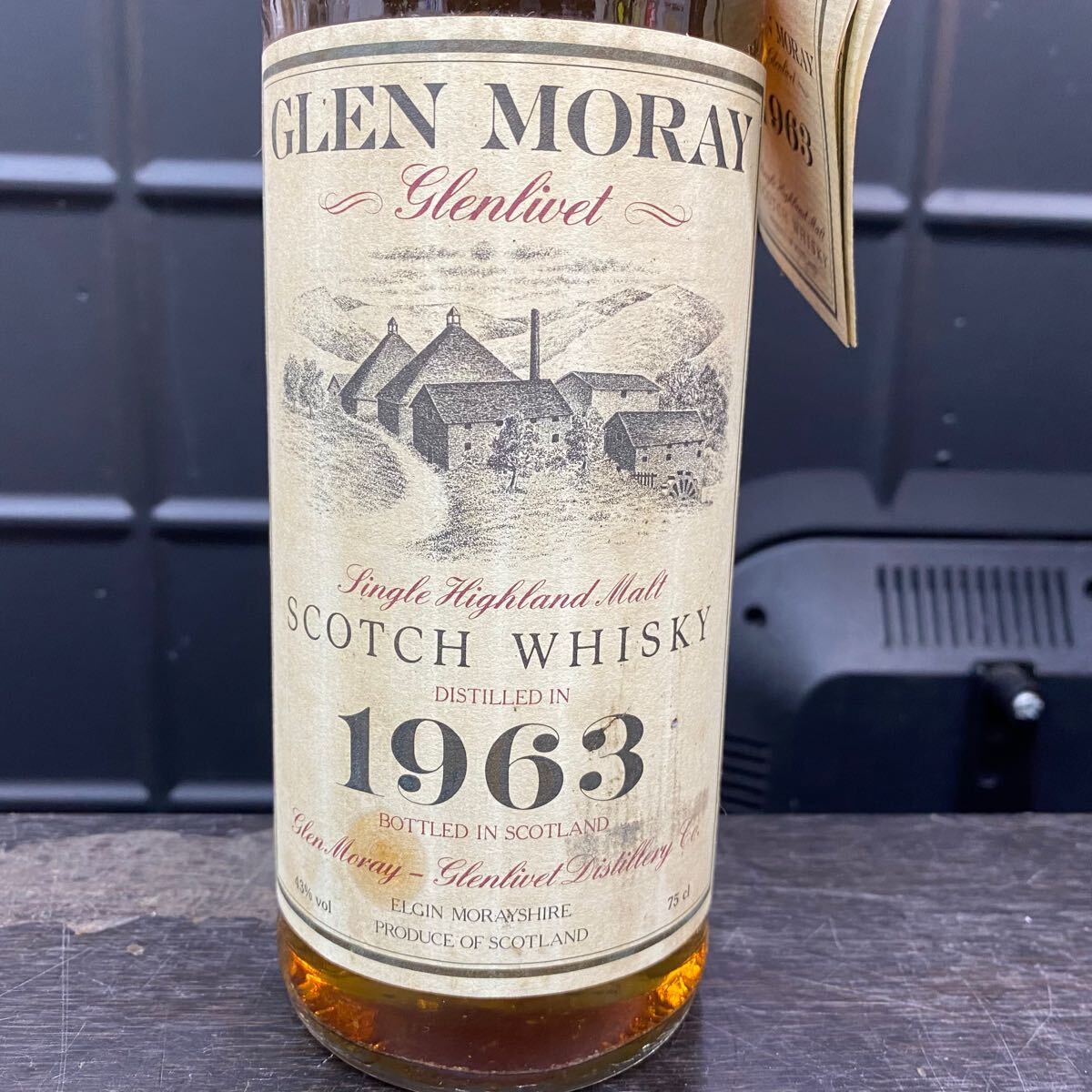 超希少未開栓】GLEN MORAY 25年 1963 グレンマレイ 43% 750ml 缶 超希少未開栓】GLEN MORAY 25年 1963 グレンマレイ 43% 750ml 缶