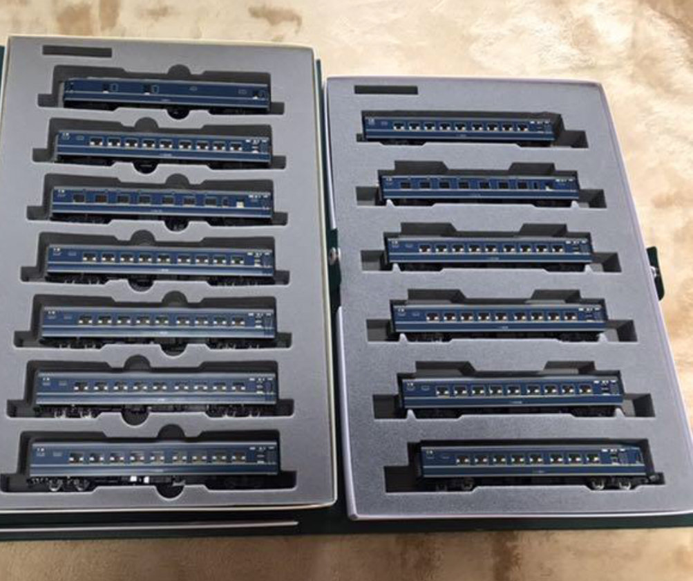 KATO 3025　EF60 500特急色＋２０系寝台特急「はやぶさ」１4両セット
