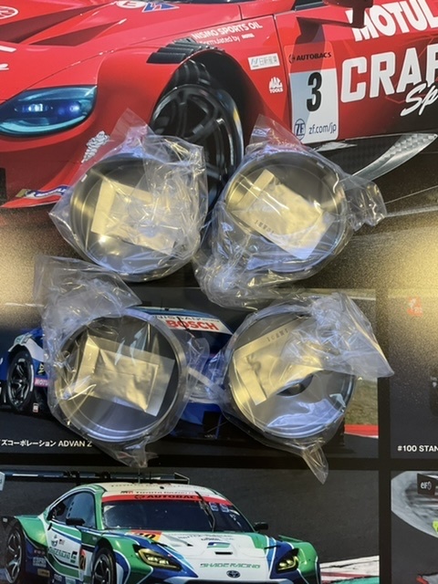 【納期要確認】ADVAN Racing センターキャップ MIDDLE グロスブラック 直径:73ミリ 4個セット_画像4