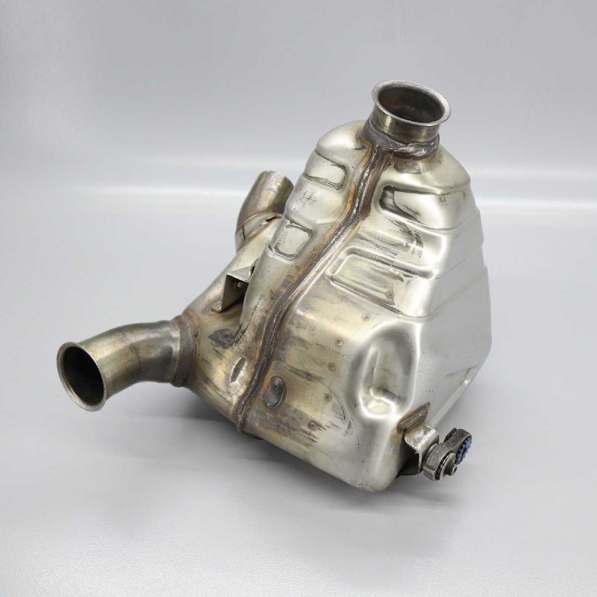  Ducati Monstar 937 оригинальный катализатор ZDM-E72 / 572.1.210.3A / 572.41.115.1A( muffler глушитель выхлопная труба и т.п. ) 241111BD0515