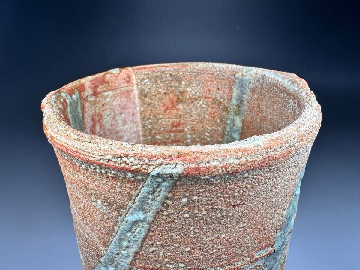 益子の作家、長倉翠子さんの鉢です。花紋入り SN20250424a 益子の作家、長倉翠子さんの鉢です。花紋入り SN20250424a 益子