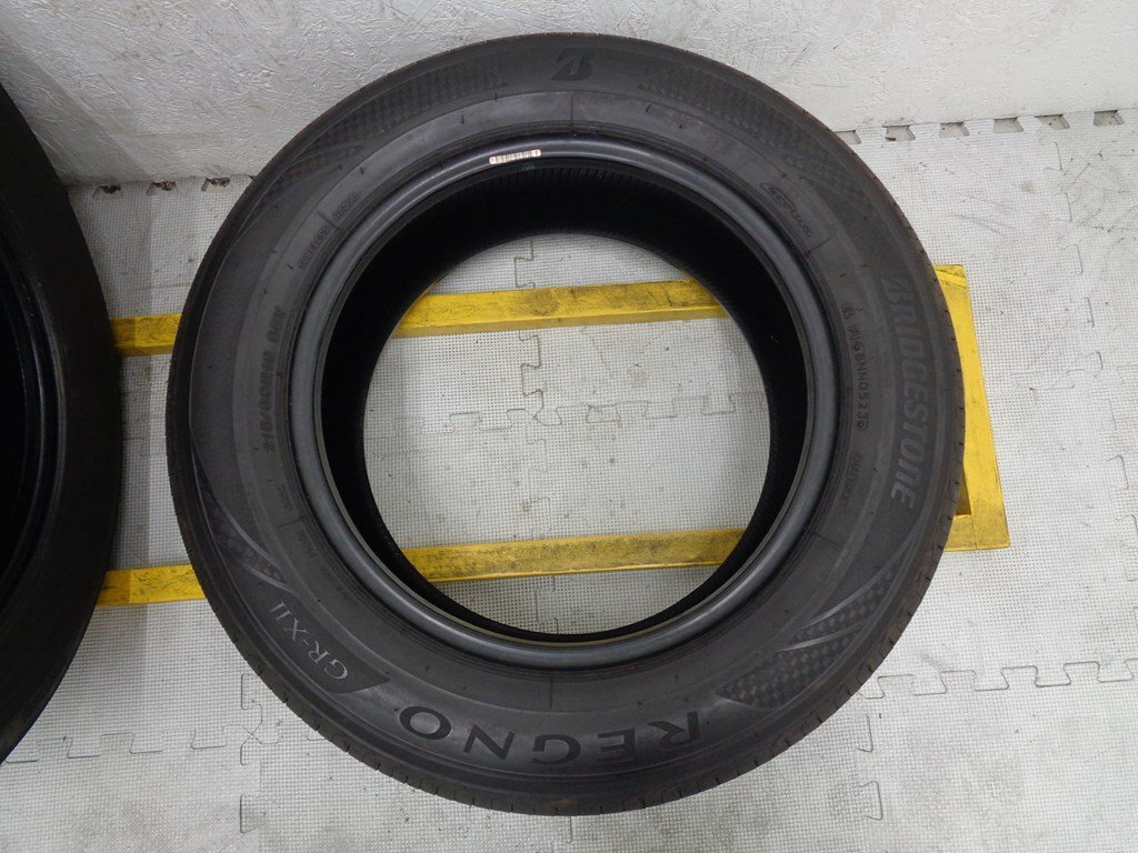 【送料込み】(No.3)★ バリ溝 レグノ GR-XⅡ ★ 2023年制造 ★ 215/60R16 95V ★ ブリヂストン REGNO ★ 4本セット ★ 