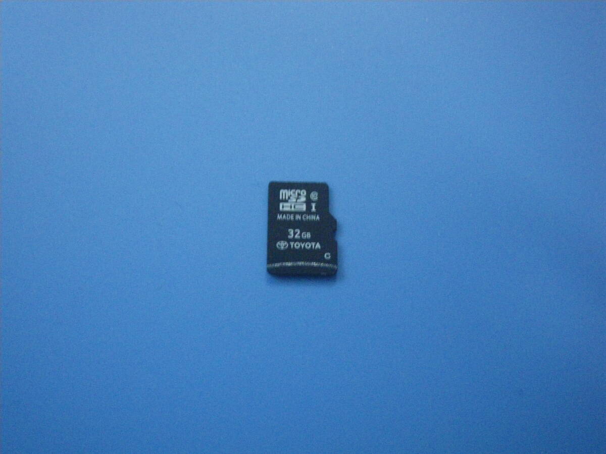 即決 ◆ トヨタ純正 SDナビゲーション NSZT-W68T 地図データSDカード ◆ P-33