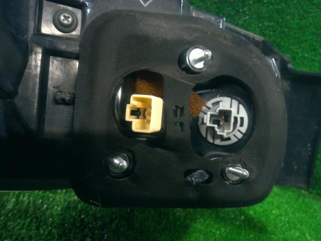 アテンザ DBA-GHEFW 右テールランプ 20S LF-VE 16W G40B-51-150C
