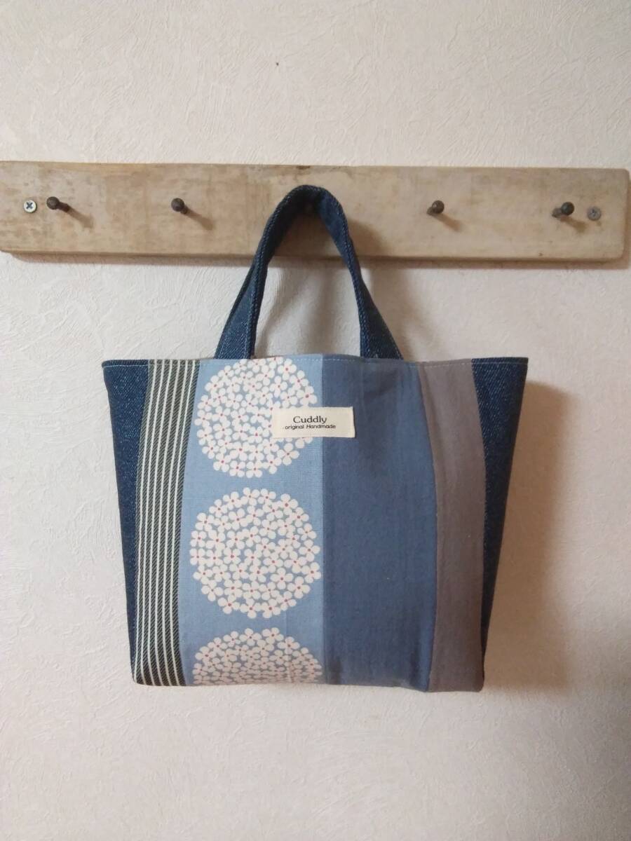 ◆トートバッグ◆　ハンドメイド　サークルフラワー水色　パッチワーク　ミニトートバッグ